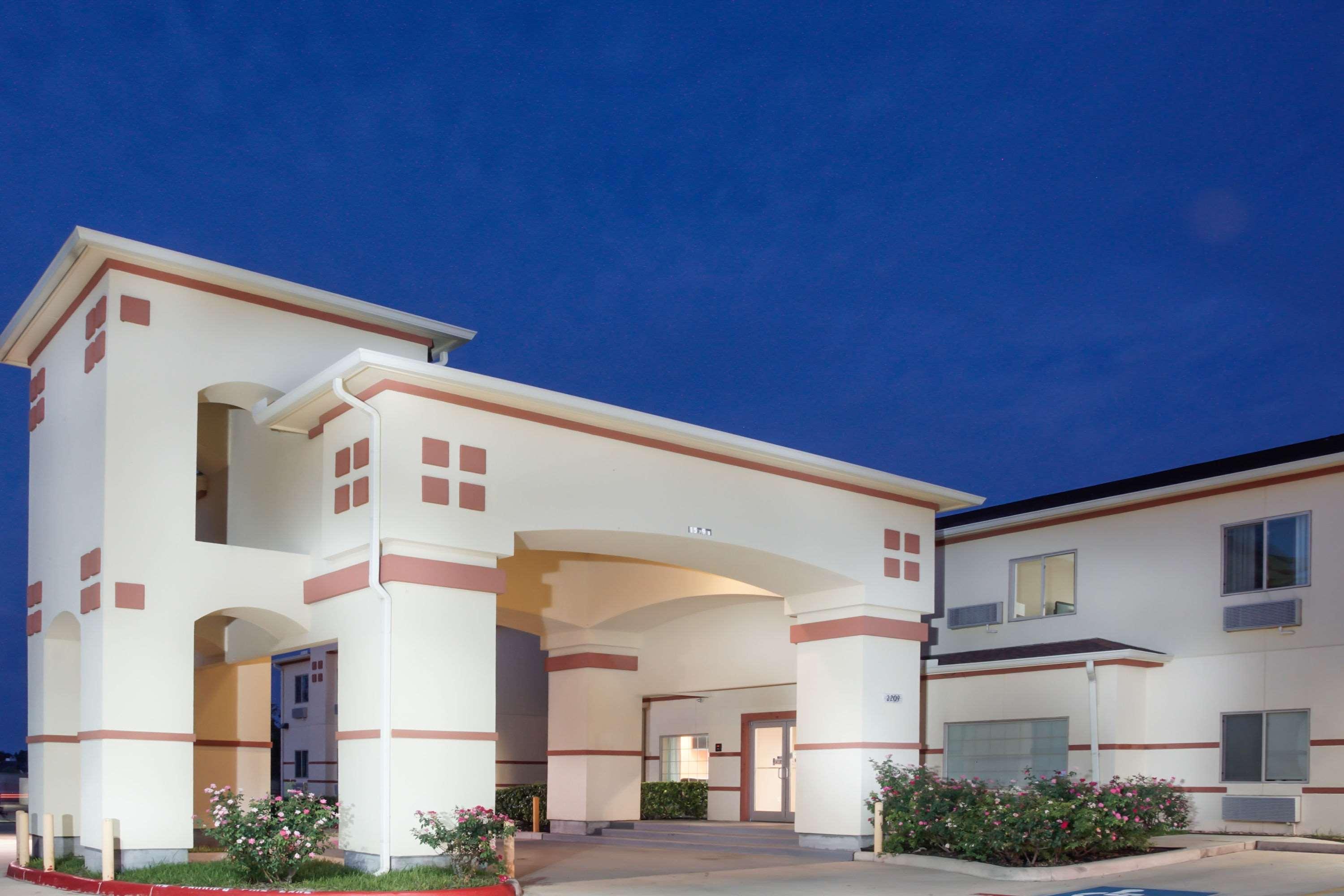 מלון Super 8 By Wyndham Brenham Tx מראה חיצוני תמונה